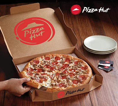 Opening of a pizzeria of the Pizza Hut network in the Arena Plaza shopping center